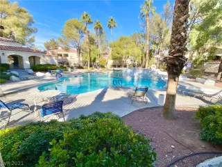 Photo #1: 2354713 Listing 