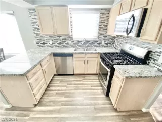 Photo #4: 2354713 Listing 