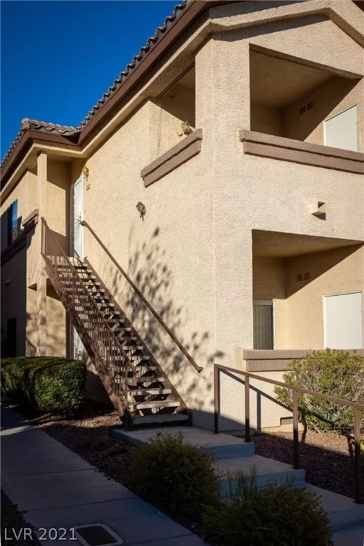 MLS: 2354731 Condo For Sale