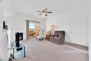 Photo #3: 2354731 Listing