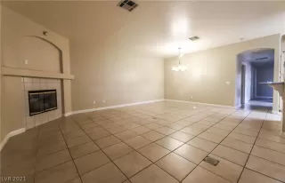 Photo #3: 2354737 Listing