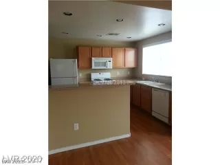 Photo #6: 2354767 Listing