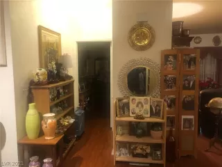 Photo #4: 2354799 Listing