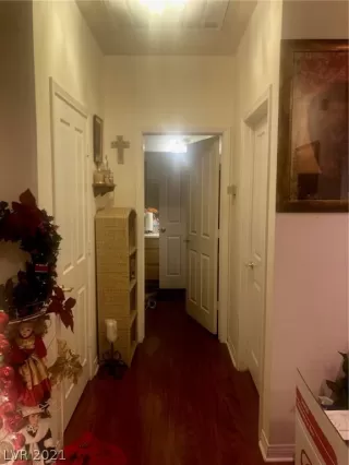 Photo #6: 2354799 Listing