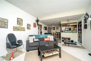 Photo #1: 2354816 Listing