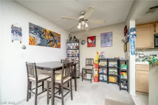 Photo #4: 2354816 Listing