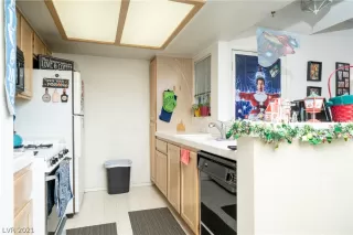 Photo #5: 2354816 Listing