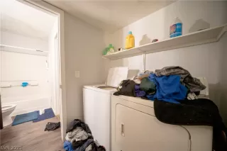 Photo #4: 2354817 Listing 