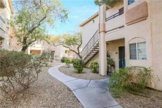 Photo #2: 2354822 Listing