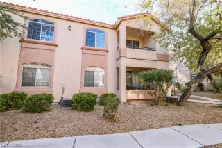 Photo #3: 2354822 Listing