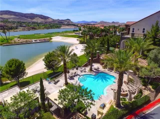 Photo #2: 2354842 Listing 