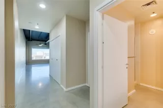 Photo #2: 2354849 Listing