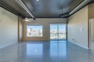 Photo #4: 2354849 Listing