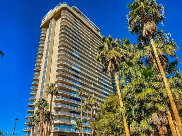 MLS: 2354851 Condo For Sale