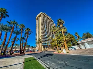 Photo #1: 2354851 Listing 