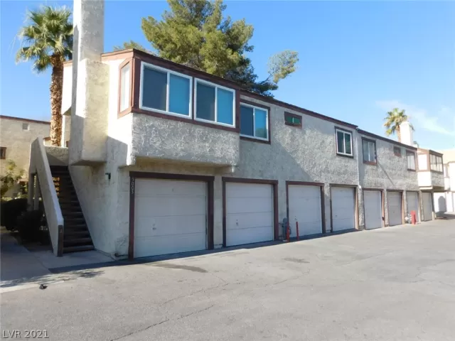 MLS: 2354884 Condo For Sale