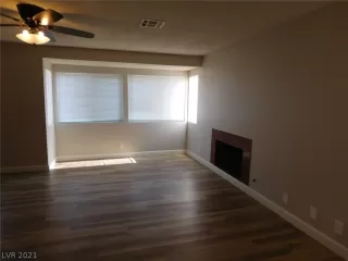 Photo #4: 2354884 Listing 