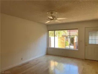 Photo #3: 2354893 Listing 