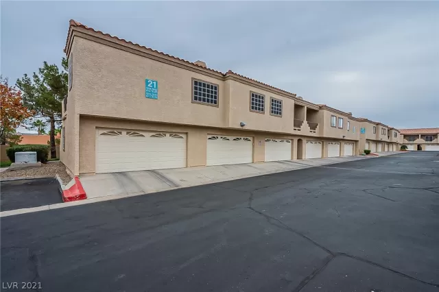 MLS: 2354902 Condo For Sale