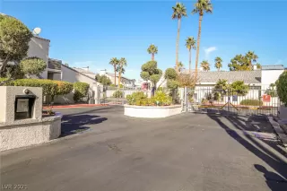 Photo #2: 2354911 Listing 