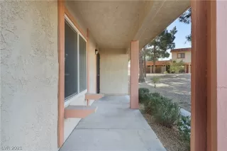 Photo #2: 2354917 Listing