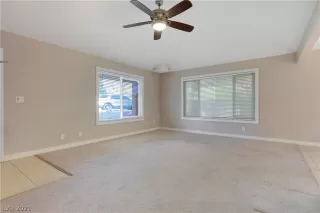 Photo #4: 2354917 Listing