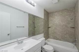 Photo #5: 2354922 Listing