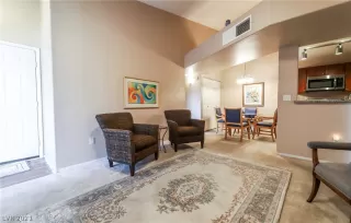 Photo #4: 2354932 Listing