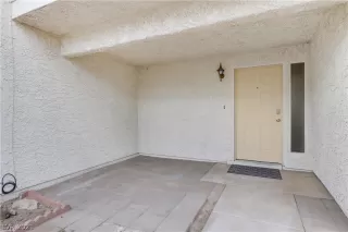 Photo #2: 2354945 Listing 