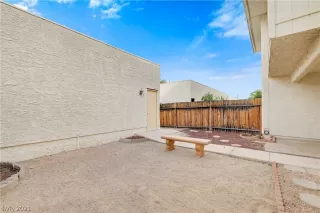 Photo #5: 2354945 Listing 