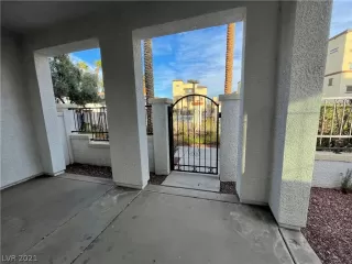 Photo #1: 2354951 Listing 