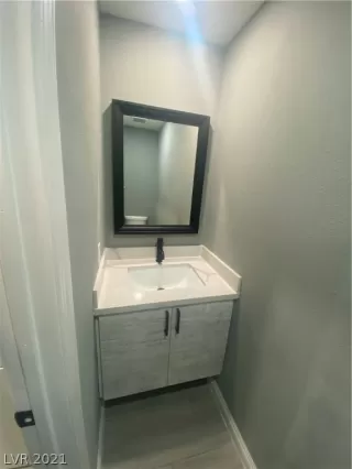 Photo #4: 2354952 Listing