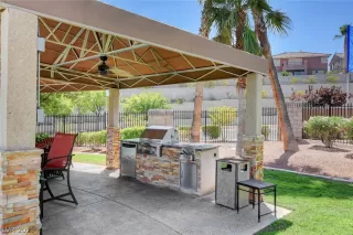 Photo #6: 2354958 Listing