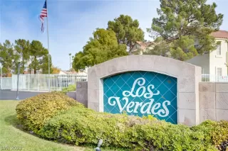 Photo #2: 2354961 Listing