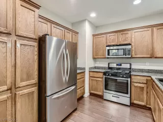 Photo #2: 2354968 Listing 