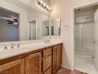 Photo #6: 2354968 Listing 