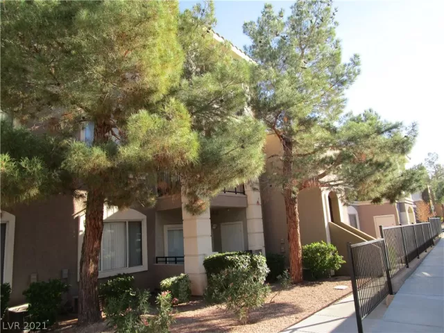 MLS: 2354974 Condo For Sale