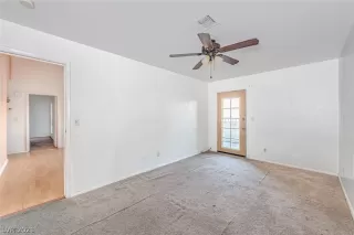 Photo #6: 2354978 Listing