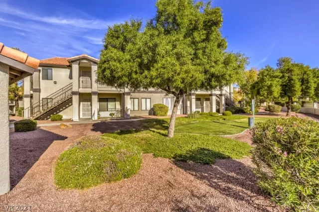 MLS: 2354990 Condo For Sale