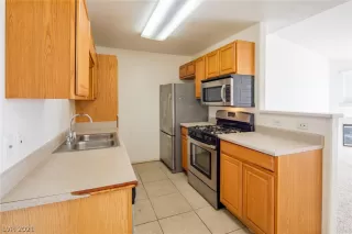 Photo #5: 2355010 Listing 