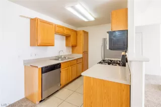 Photo #6: 2355010 Listing 