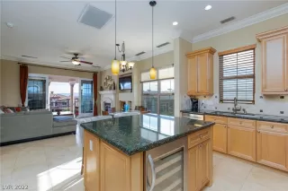 Photo #1: 2355050 Listing