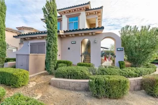 Photo #5: 2355050 Listing