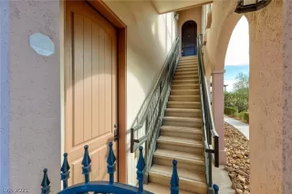 Photo #6: 2355050 Listing