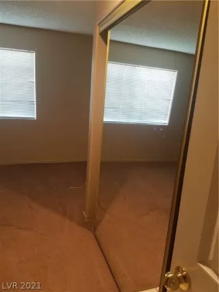 Photo #3: 2355056 Listing