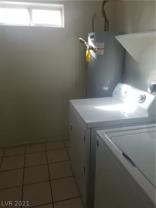 Photo #4: 2355056 Listing