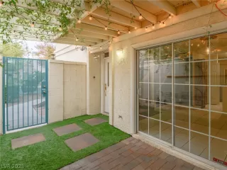 Photo #3: 2355060 Listing