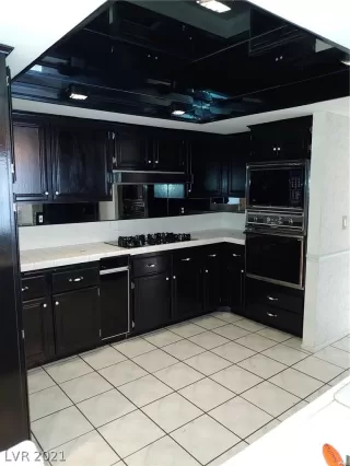 Photo #4: 2355081 Listing 