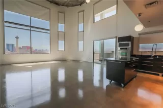 Photo #1: 2355084 Listing 
