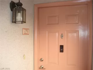 Photo #1: 2355087 Listing 